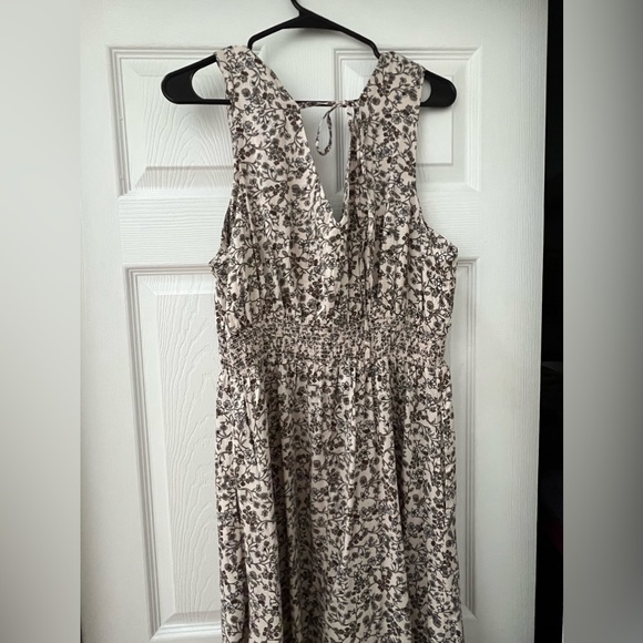 NWT Old Navy Floral Ruched Waist Maxi - size Large - Picture 7 of 7